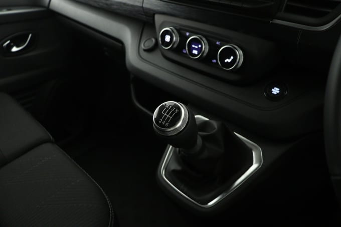 2025 Renault Trafic