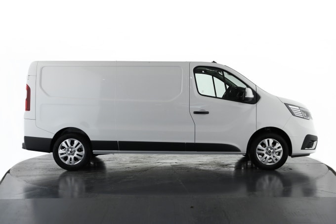 2025 Renault Trafic