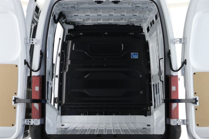 2025 Renault Master