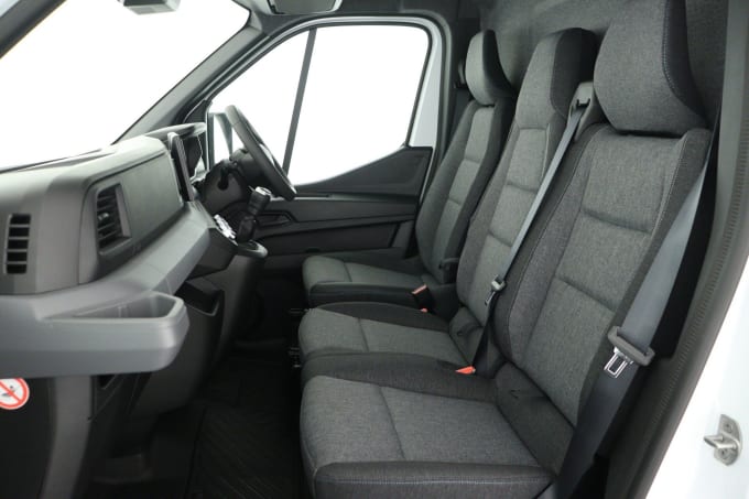 2025 Renault Master