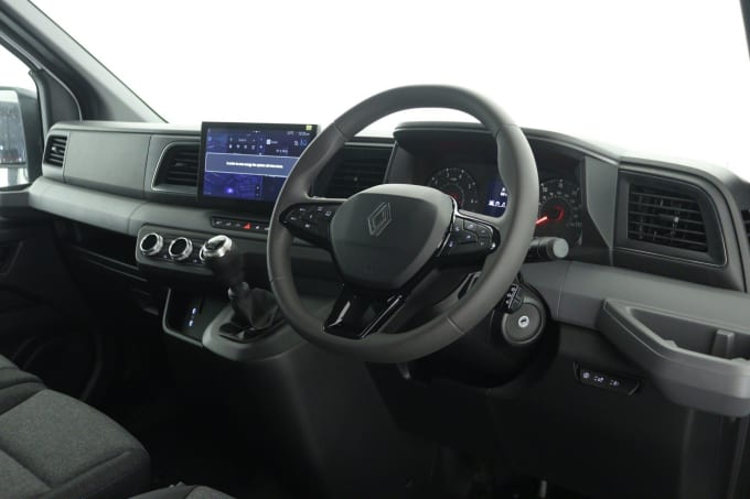 2025 Renault Master