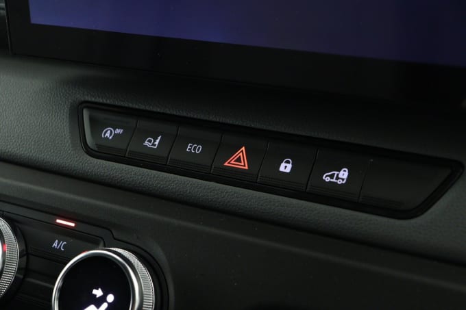 2025 Renault Master