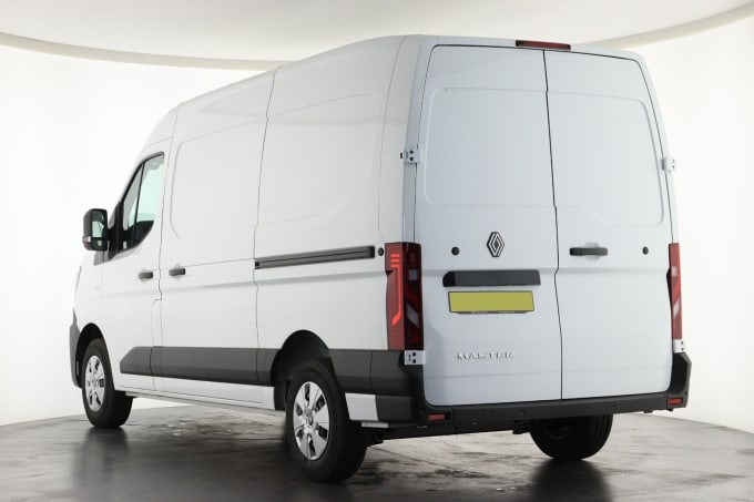 2025 Renault Master