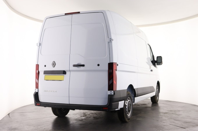 2025 Renault Master