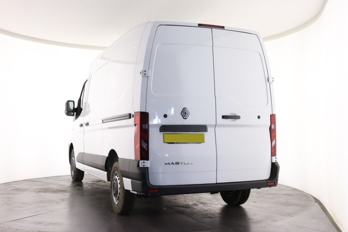 2025 Renault Master