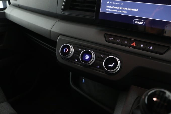 2025 Renault Master