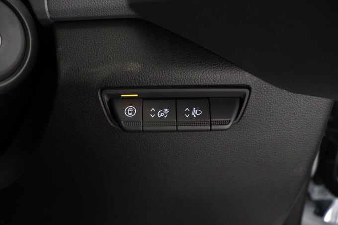 2025 Renault Master