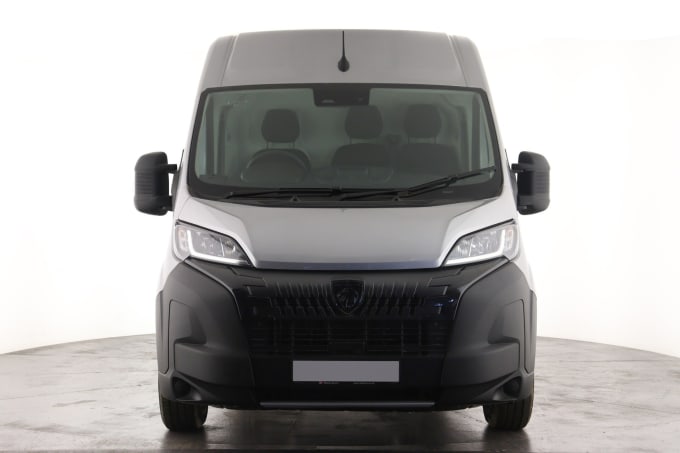 2025 Peugeot Boxer