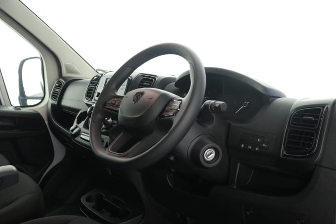 2025 Peugeot Boxer