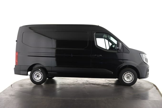 2025 Renault Master