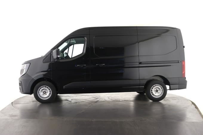 2025 Renault Master