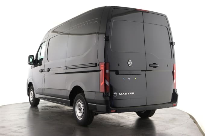 2025 Renault Master