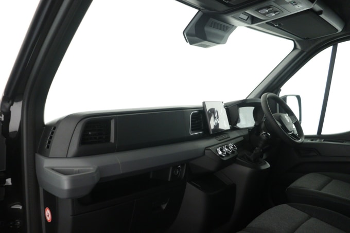 2025 Renault Master