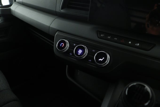 2025 Renault Master