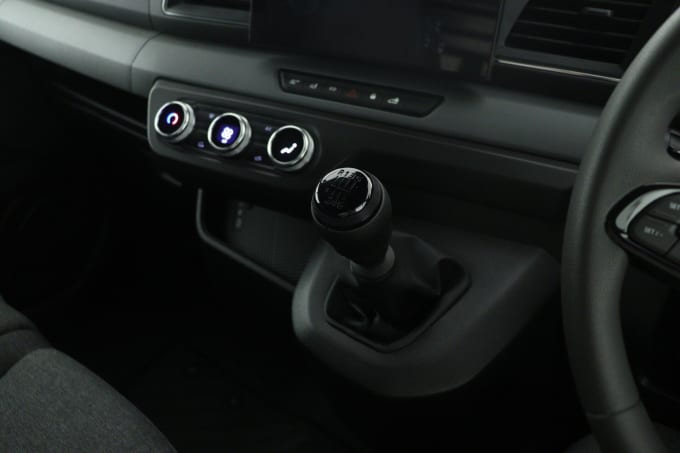 2025 Renault Master