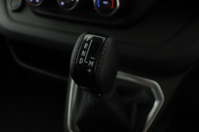 2025 Renault Trafic