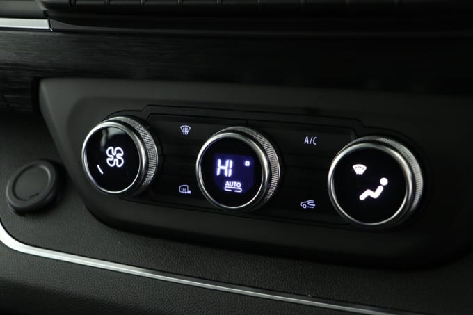 2025 Renault Trafic