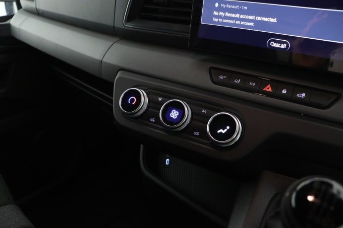 2025 Renault Master