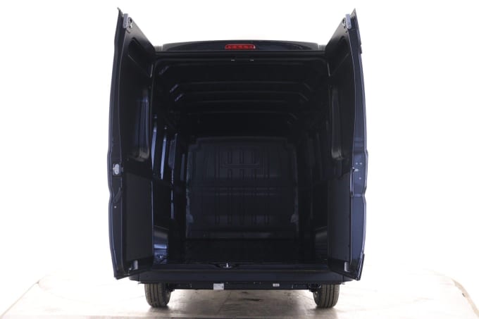 2025 Peugeot Boxer