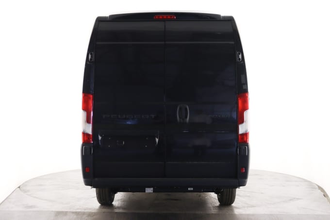 2025 Peugeot Boxer
