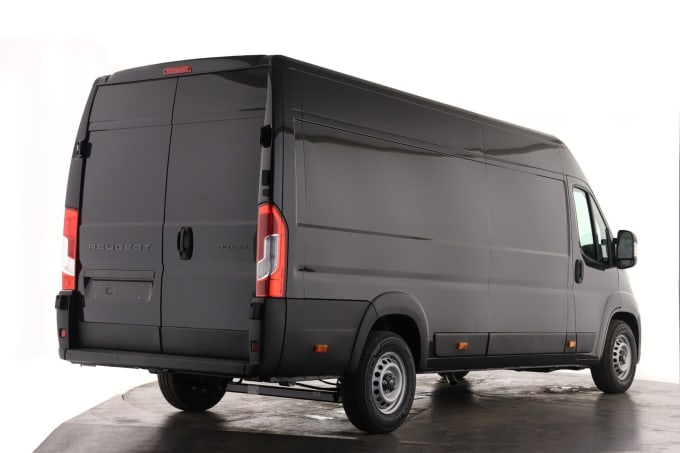 2025 Peugeot Boxer
