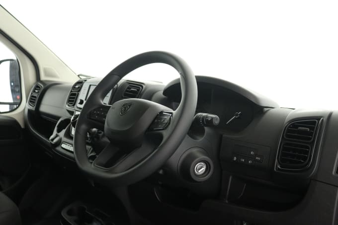 2025 Peugeot Boxer