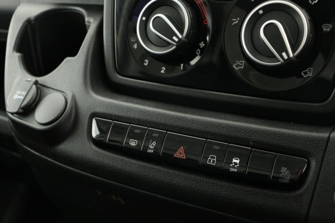 2025 Peugeot Boxer