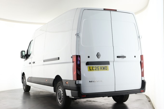 2025 Renault Master