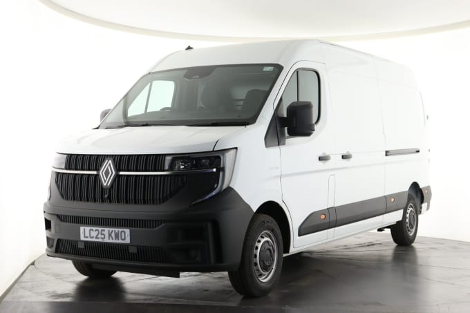 2025 Renault Master