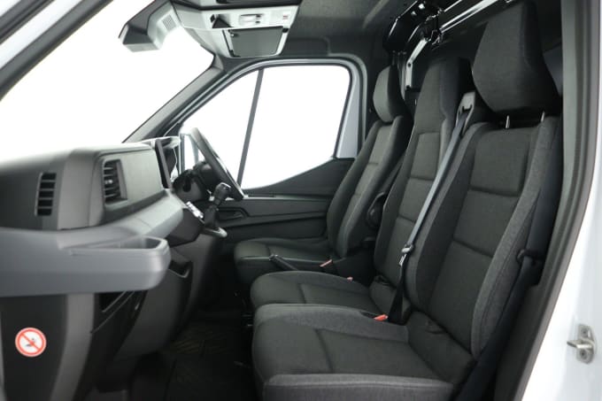 2025 Renault Master
