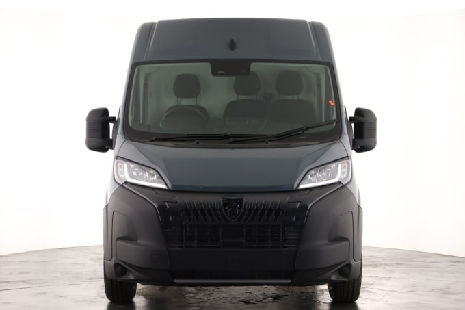 2025 Peugeot Boxer
