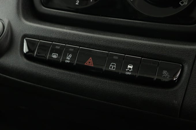 2025 Peugeot Boxer
