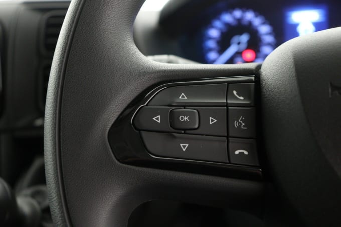 2025 Peugeot Boxer