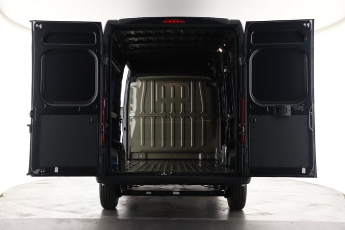 2025 Peugeot Boxer