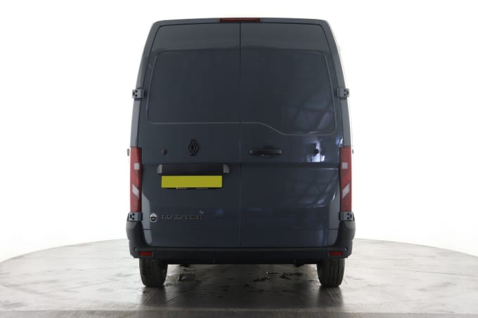 2025 Renault Master