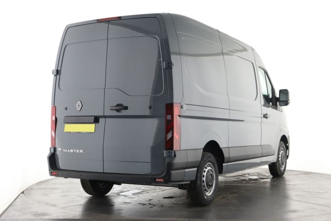 2025 Renault Master