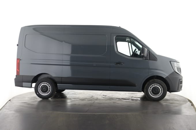 2025 Renault Master