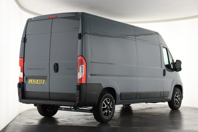 2025 Peugeot Boxer