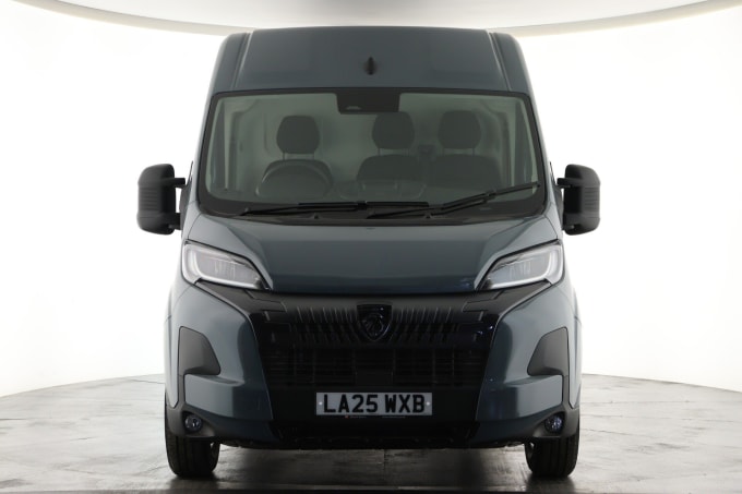 2025 Peugeot Boxer