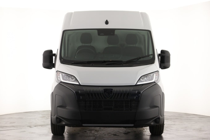 2025 Peugeot Boxer