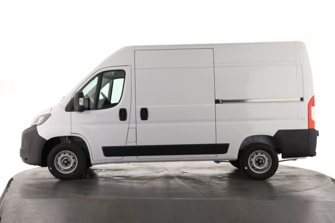 2025 Peugeot Boxer