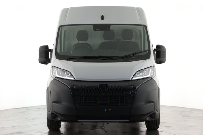 2025 Peugeot Boxer