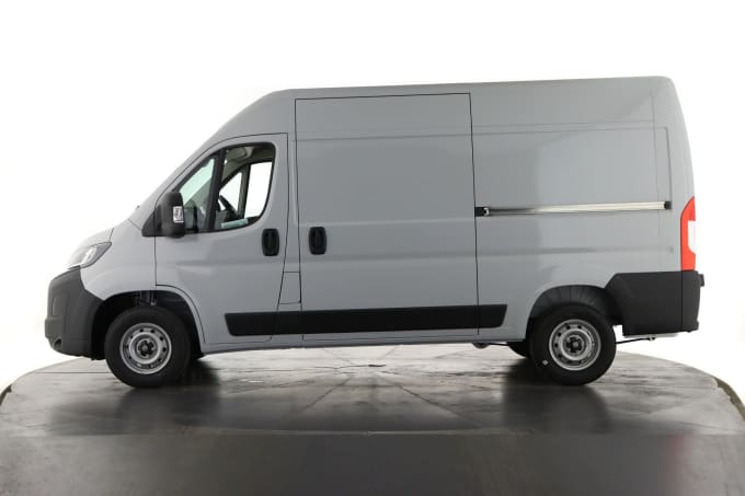 2025 Peugeot Boxer
