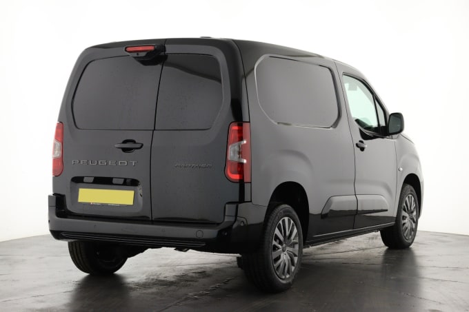 2025 Peugeot Partner