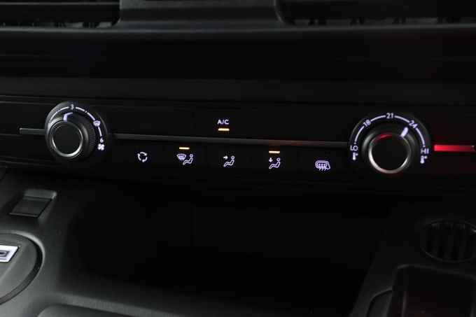 2025 Peugeot Partner