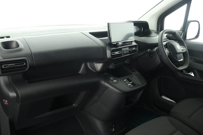 2025 Peugeot Partner