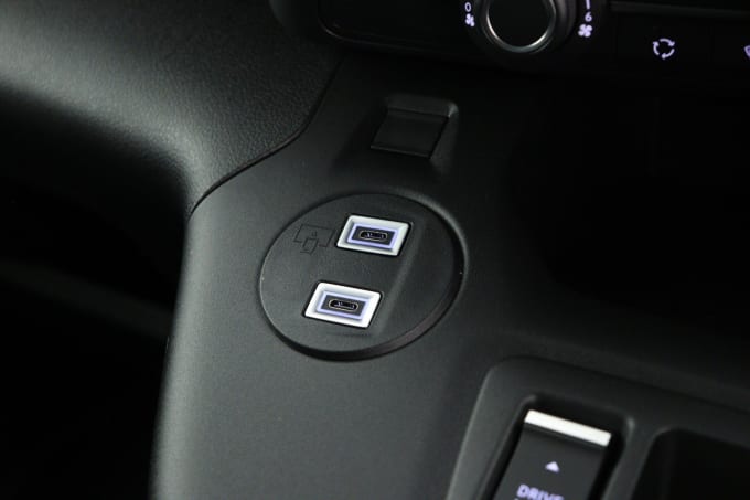 2025 Peugeot Partner