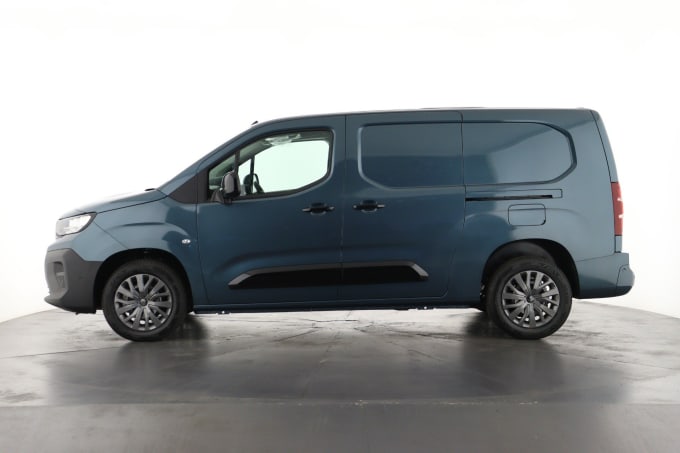 2025 Peugeot Partner