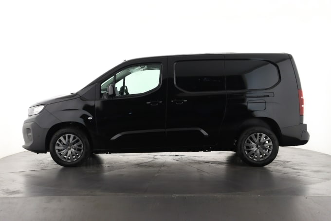 2025 Peugeot Partner