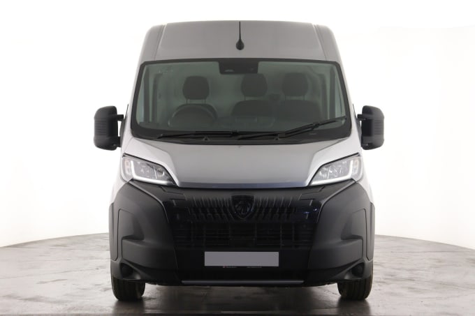 2025 Peugeot Boxer